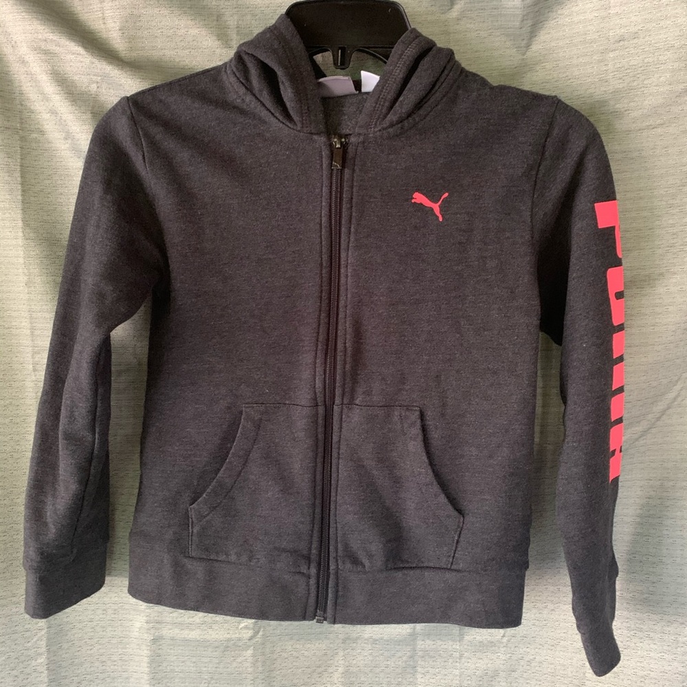 🌼Puma Girls Gray/Pink Hoodie Size 6x